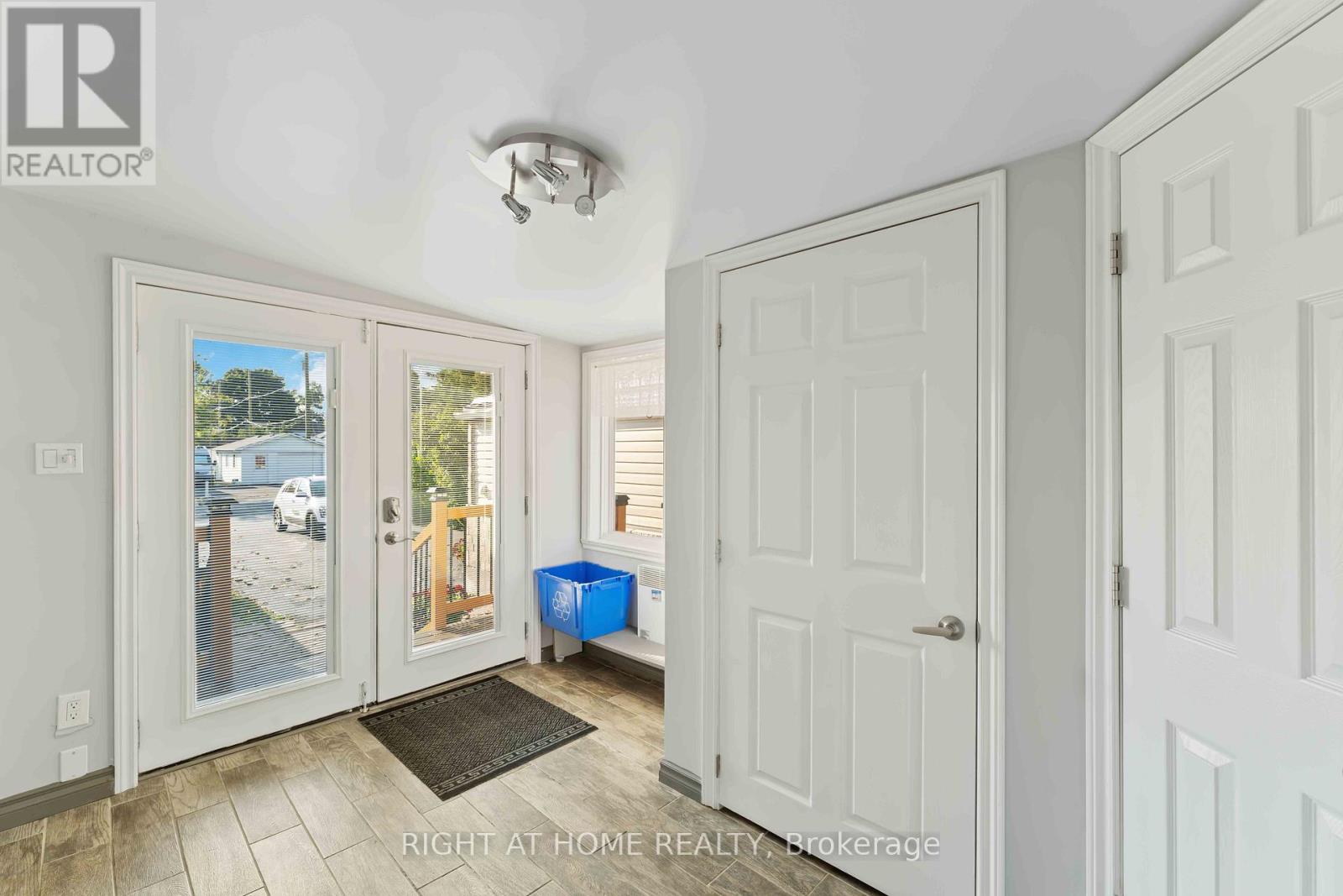 599 Donald Street