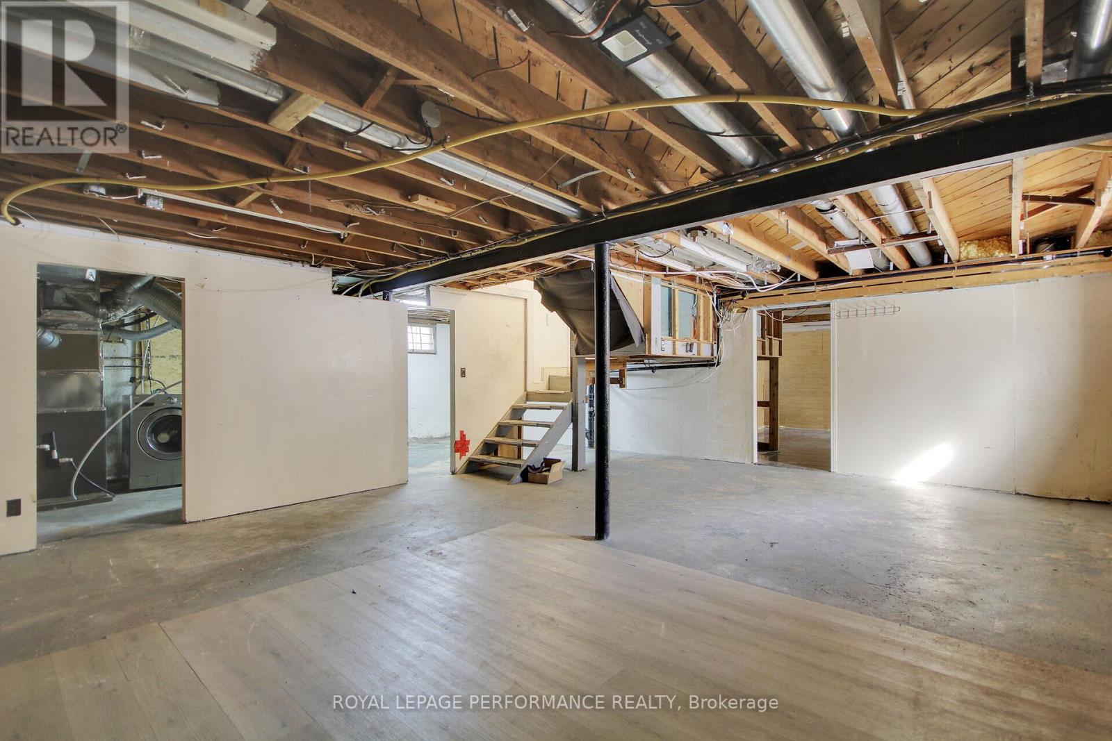 2647 Ayers Avenue