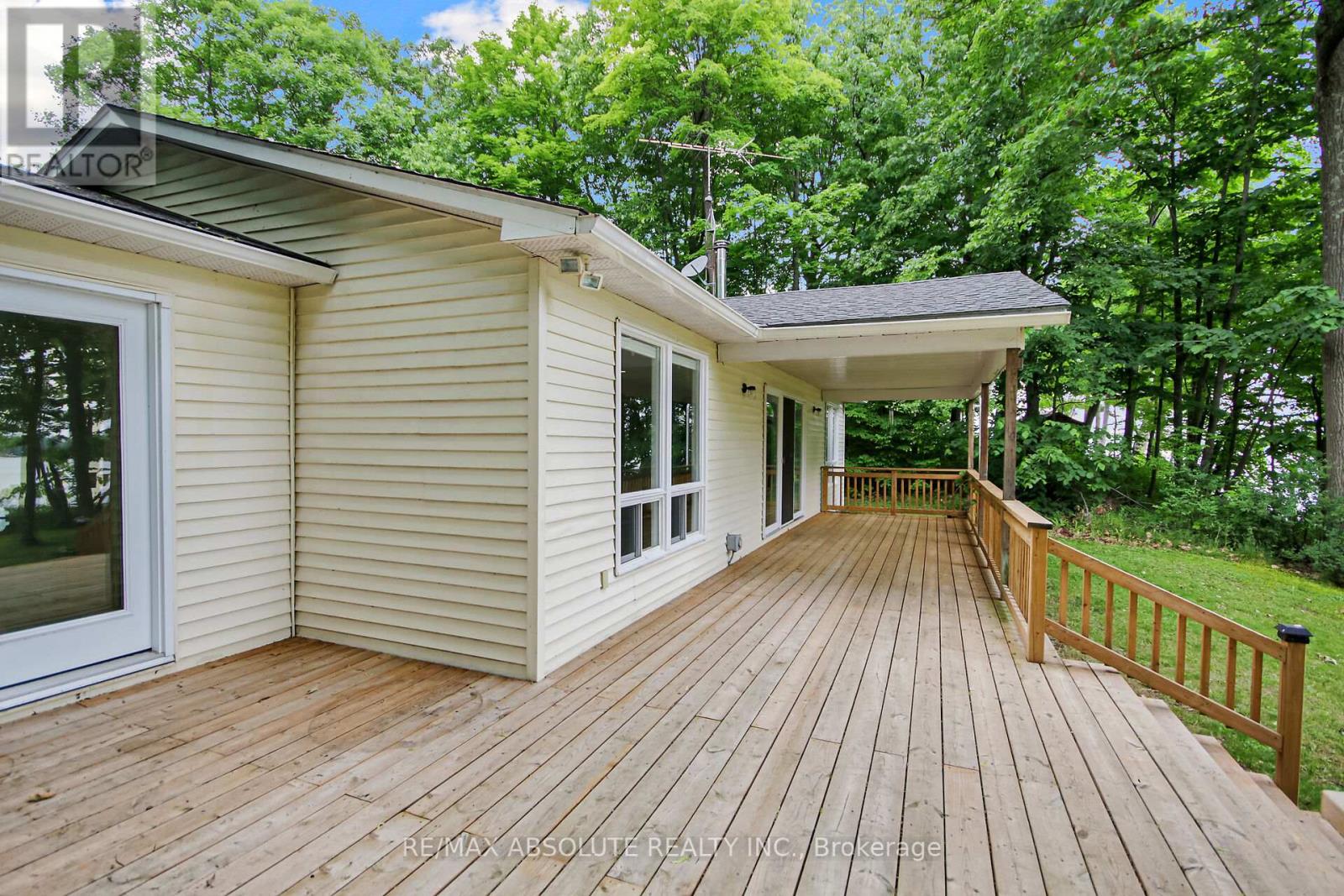 210 Pickerel Point Road