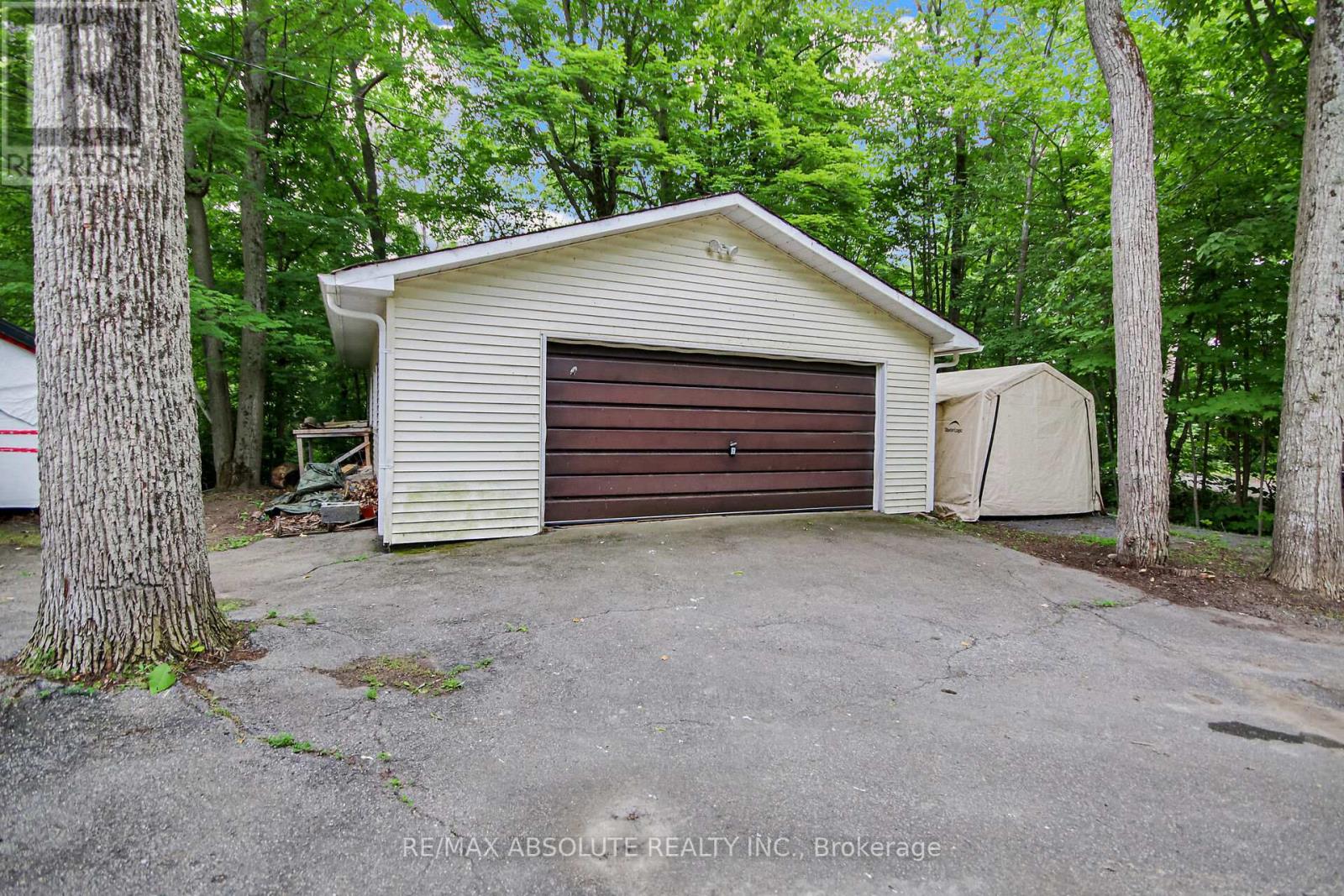 210 Pickerel Point Road