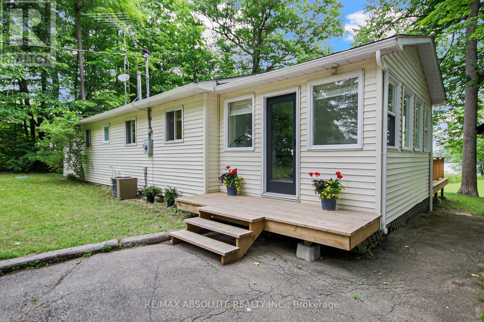 210 Pickerel Point Road