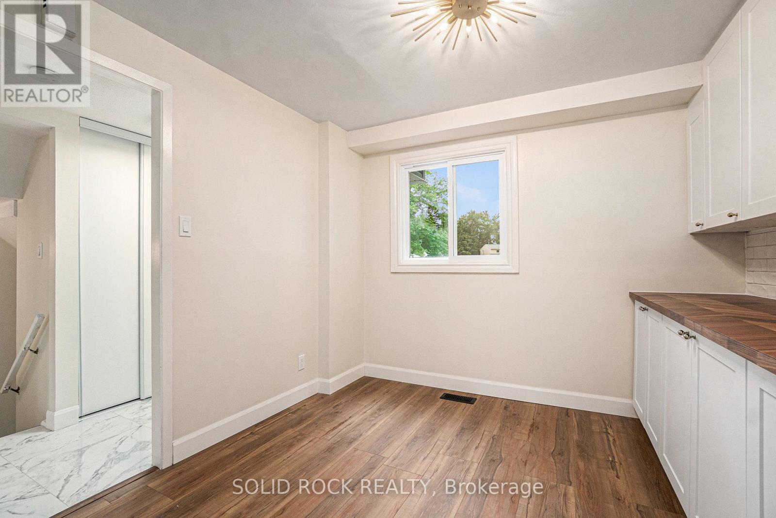 33 Thistledown Court