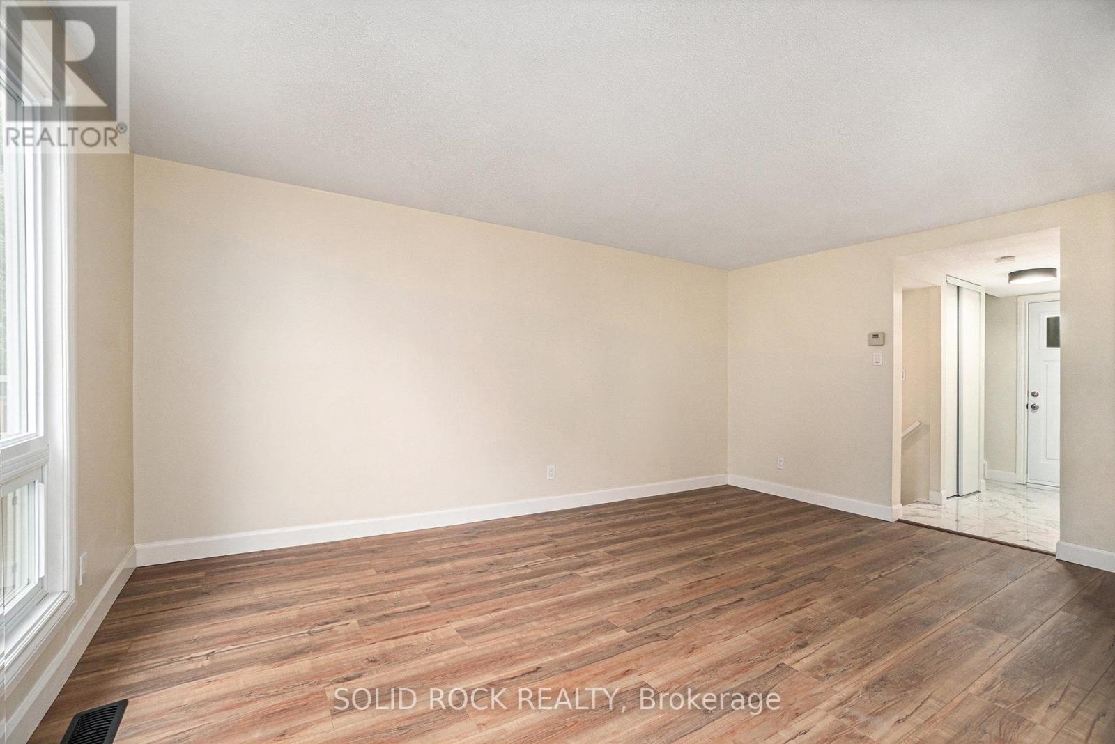 33 Thistledown Court