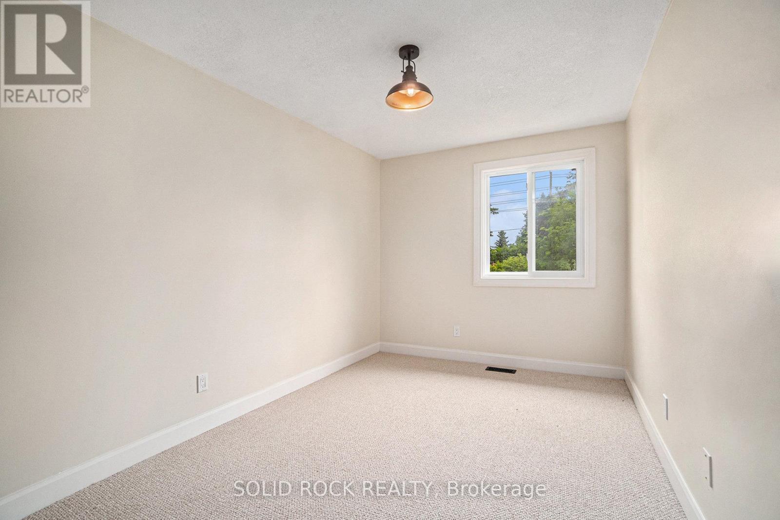 33 Thistledown Court