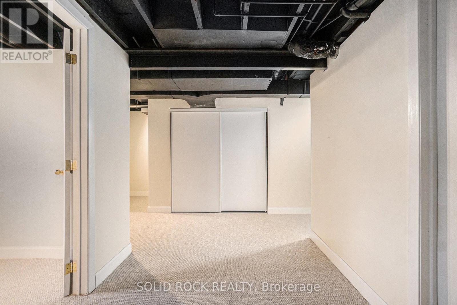 33 Thistledown Court