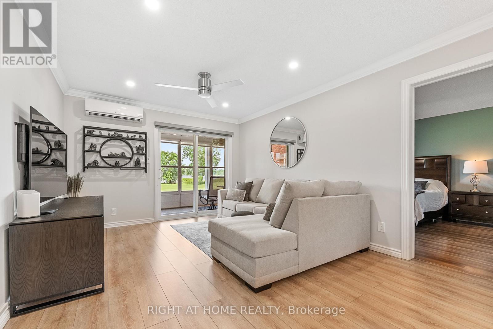 2b - 160 Edwards Street