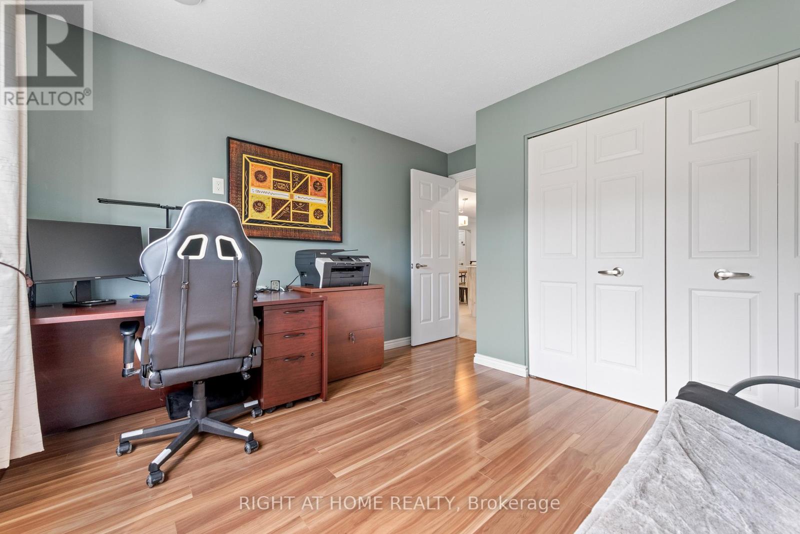 2b - 160 Edwards Street