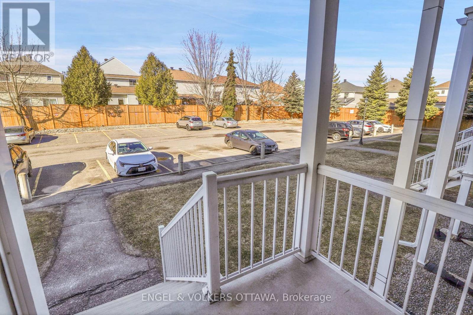 10 - 811 Longfields Drive