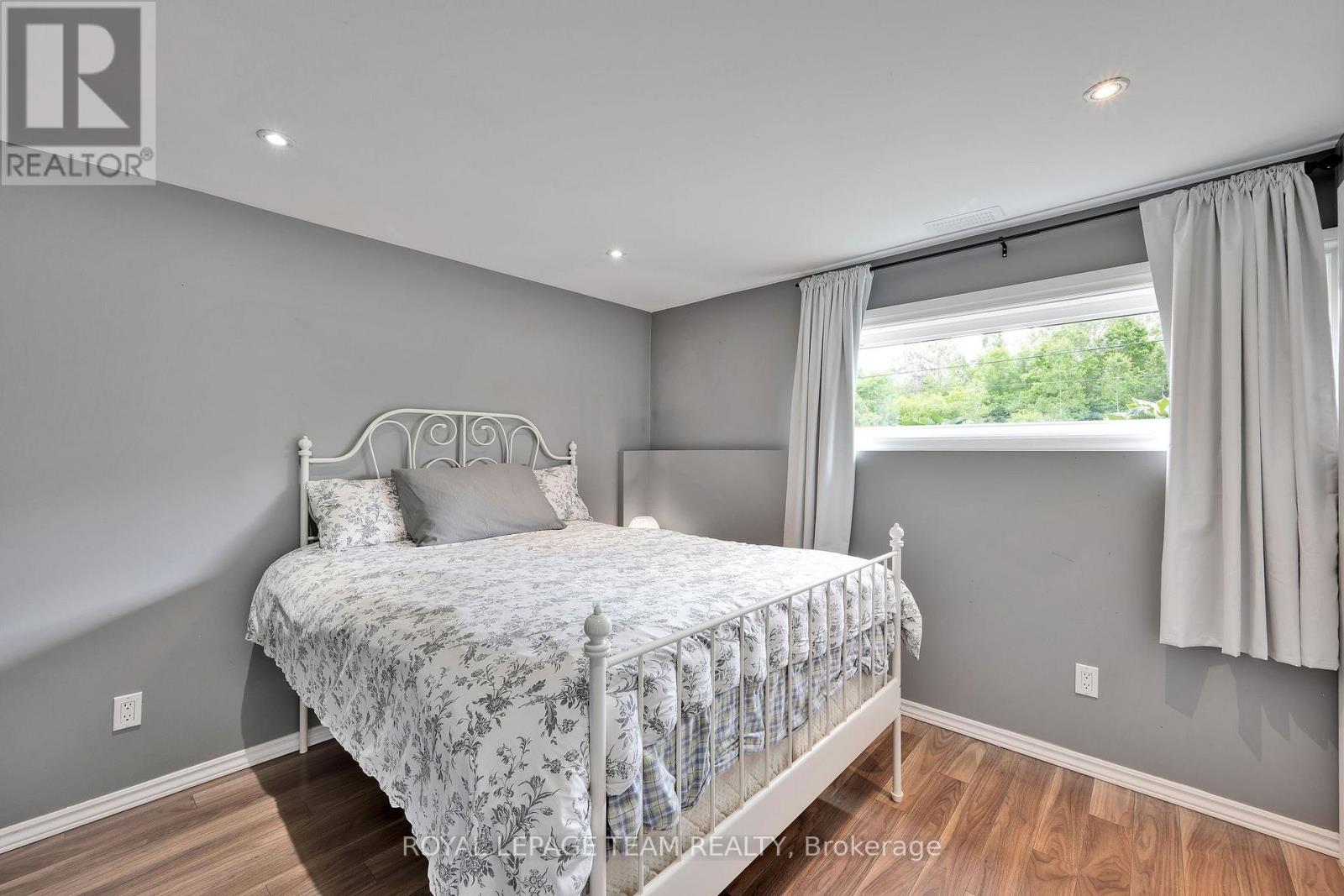 883 Craig Road