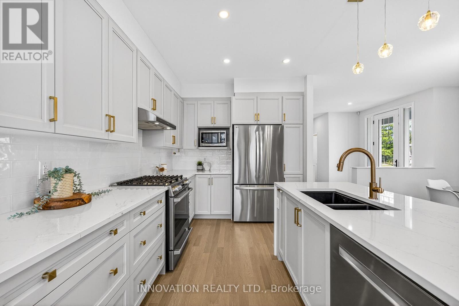 814 Companion Crescent
