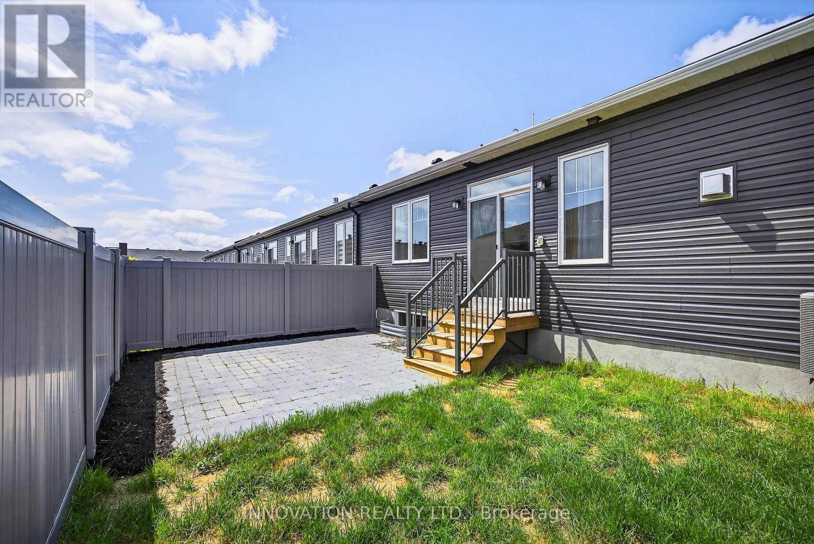 814 Companion Crescent