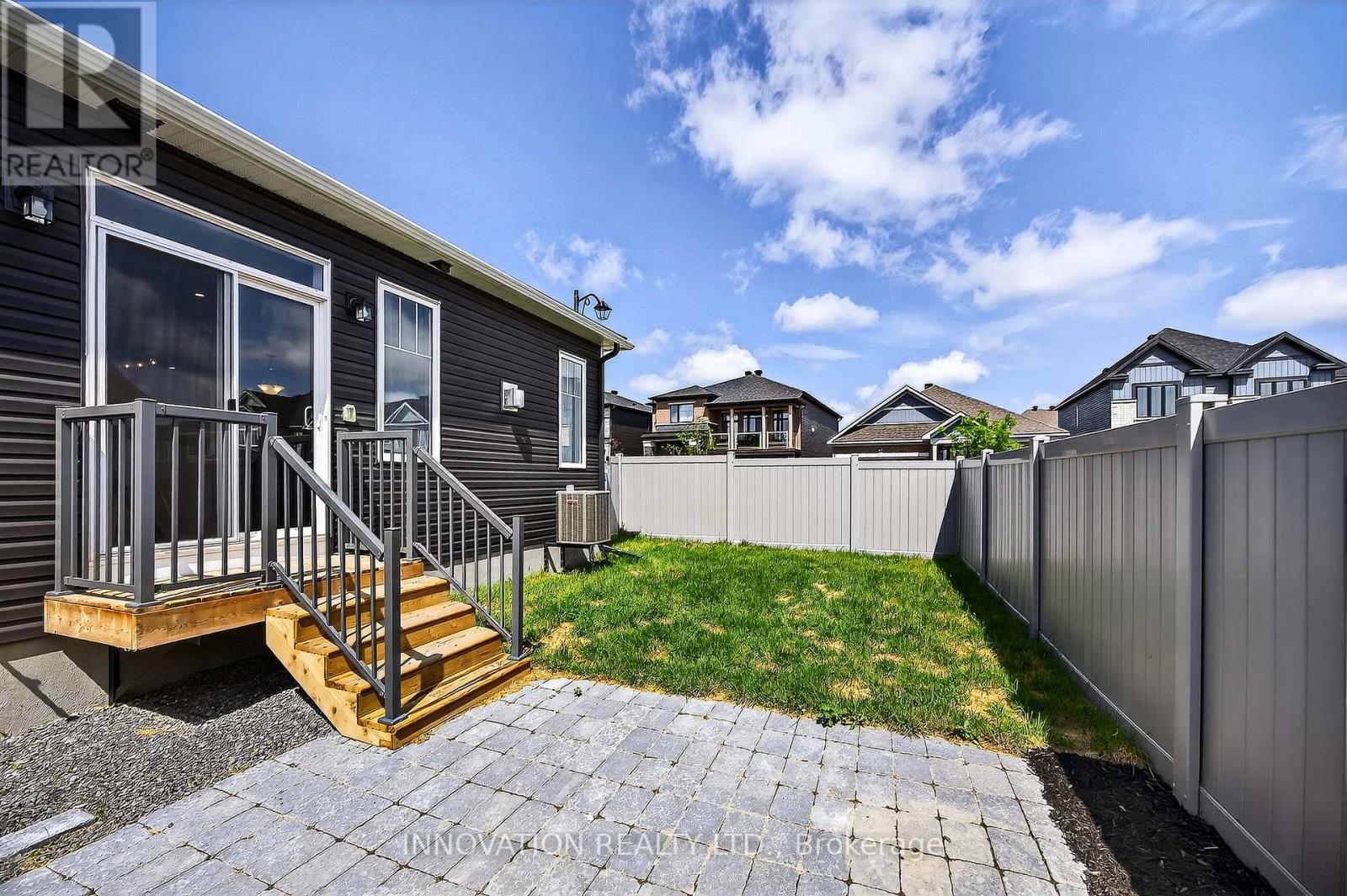 814 Companion Crescent