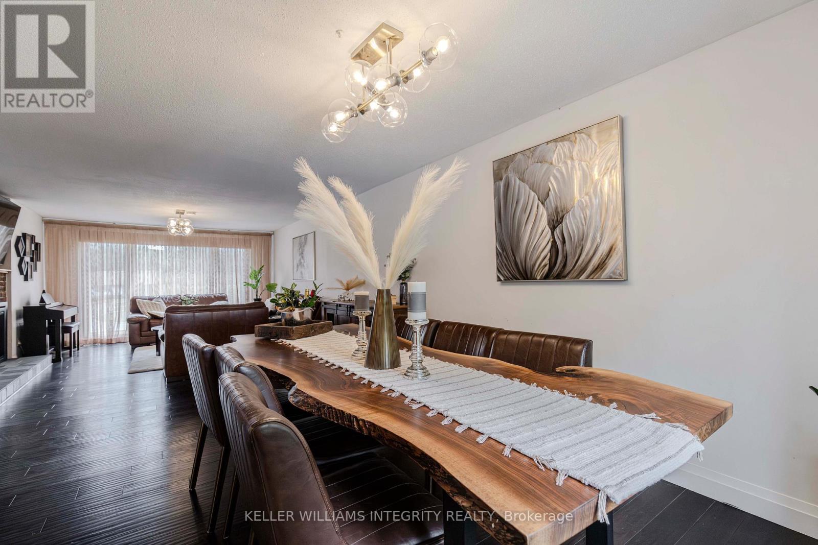 31 Ashgrove Crescent