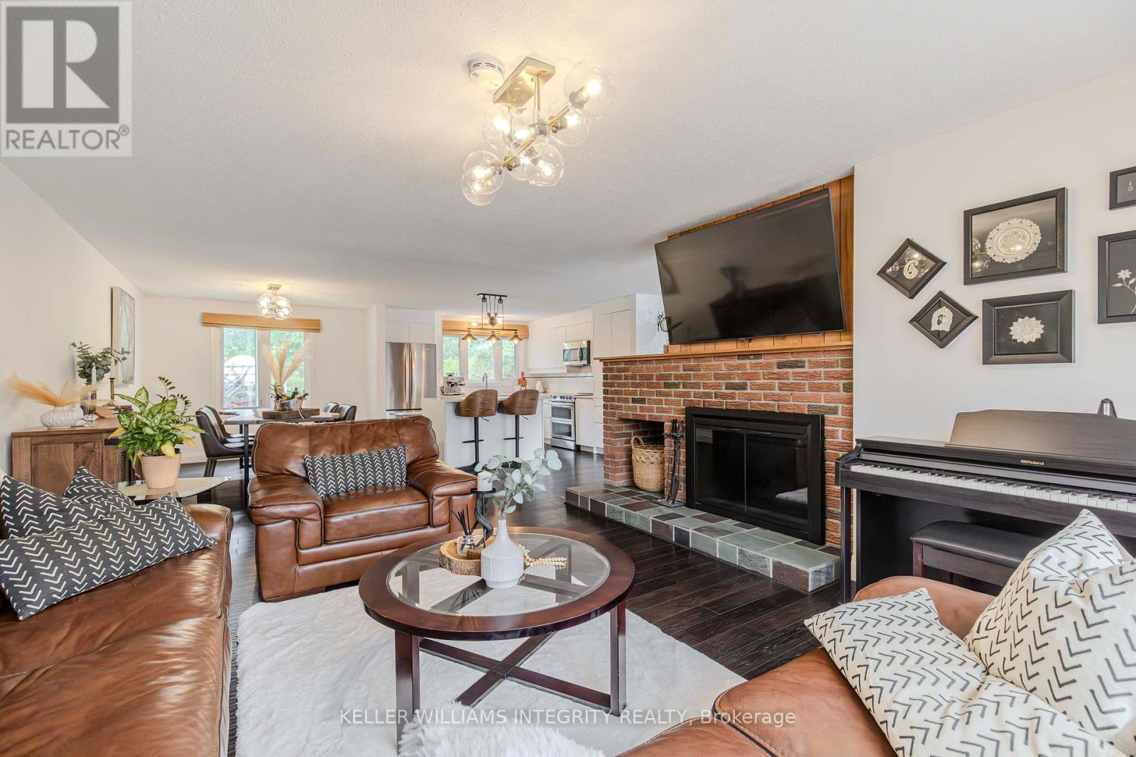 31 Ashgrove Crescent
