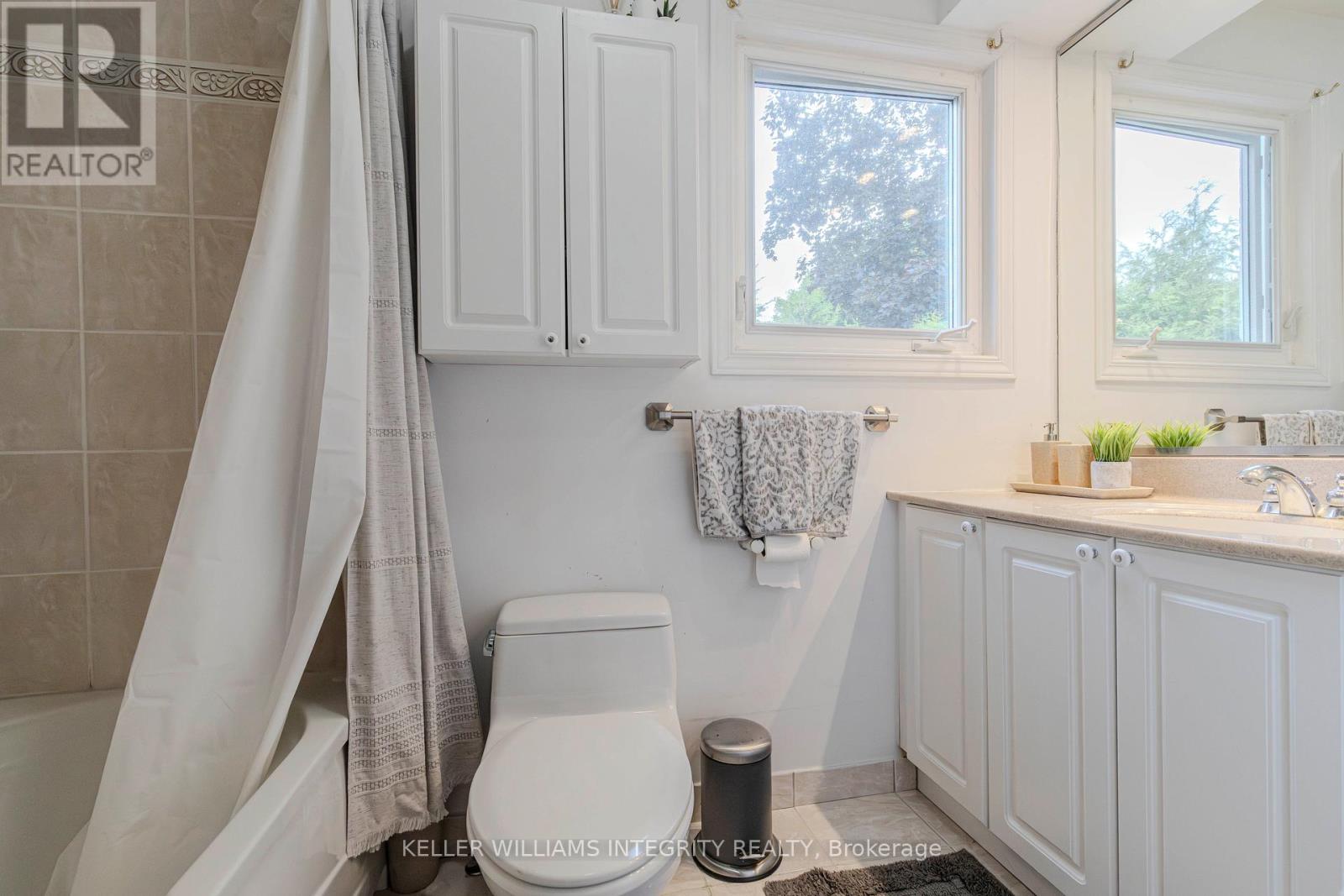 31 Ashgrove Crescent