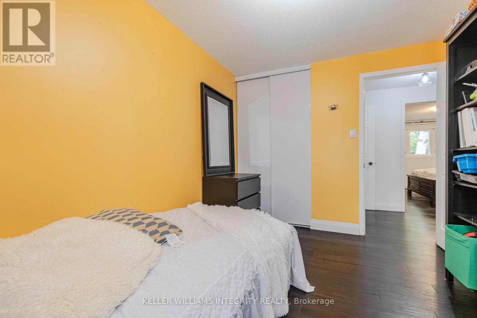 31 Ashgrove Crescent