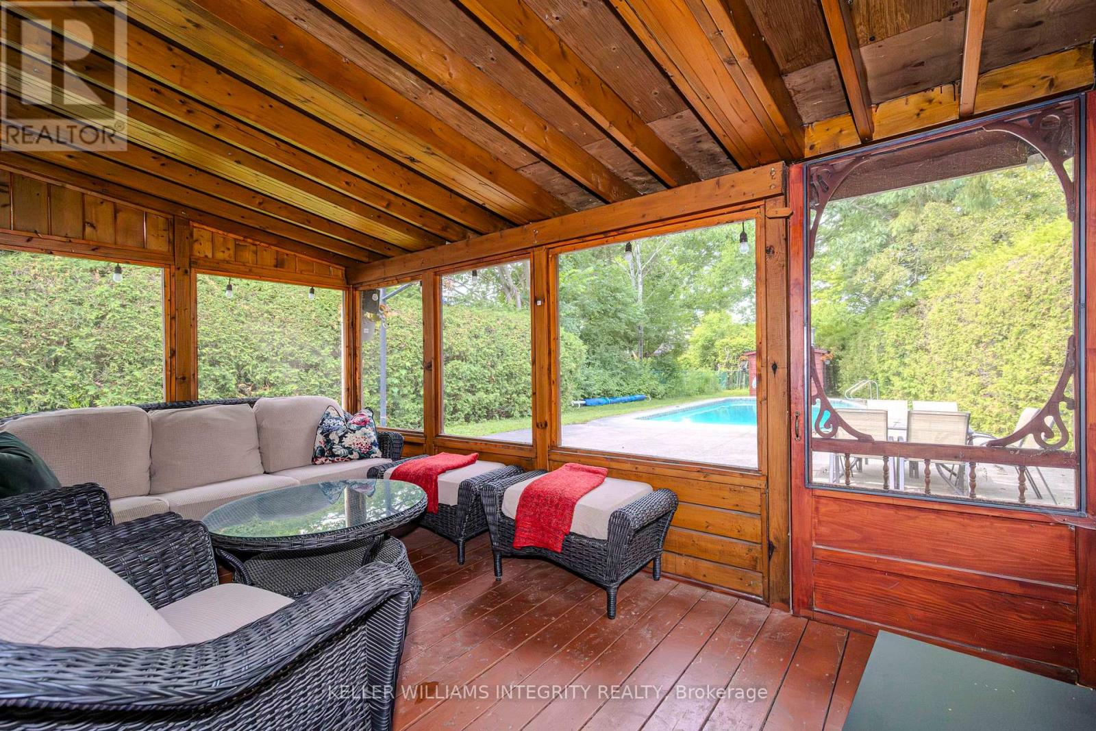 31 Ashgrove Crescent