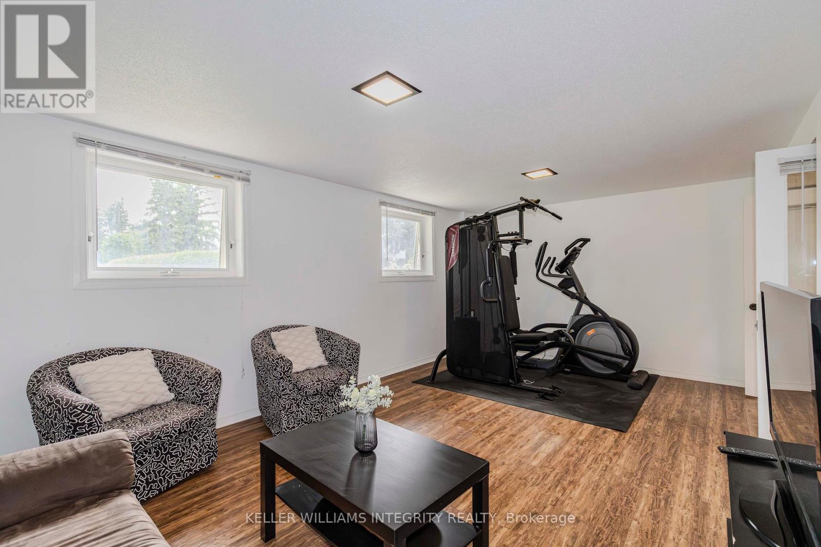 31 Ashgrove Crescent