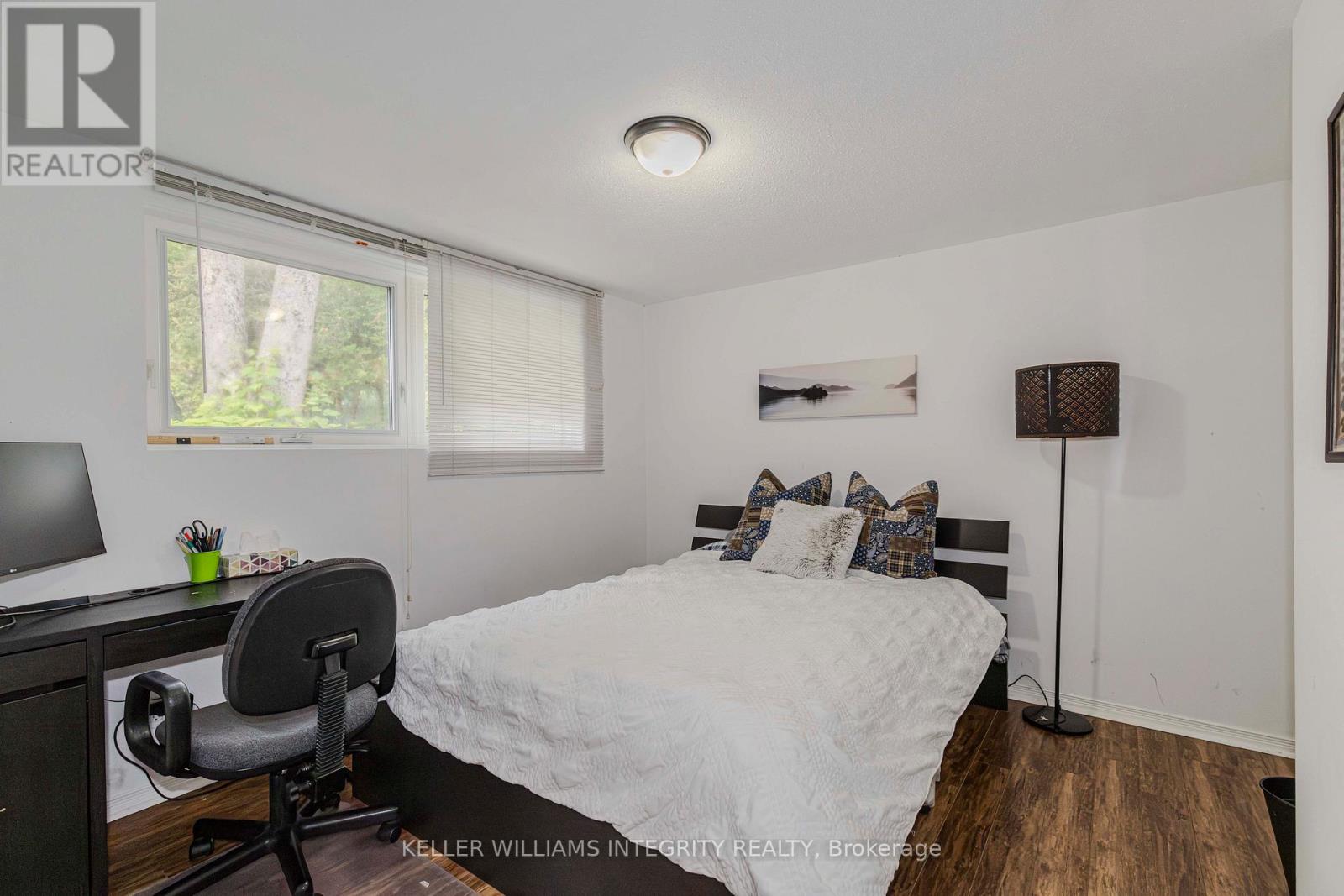 31 Ashgrove Crescent