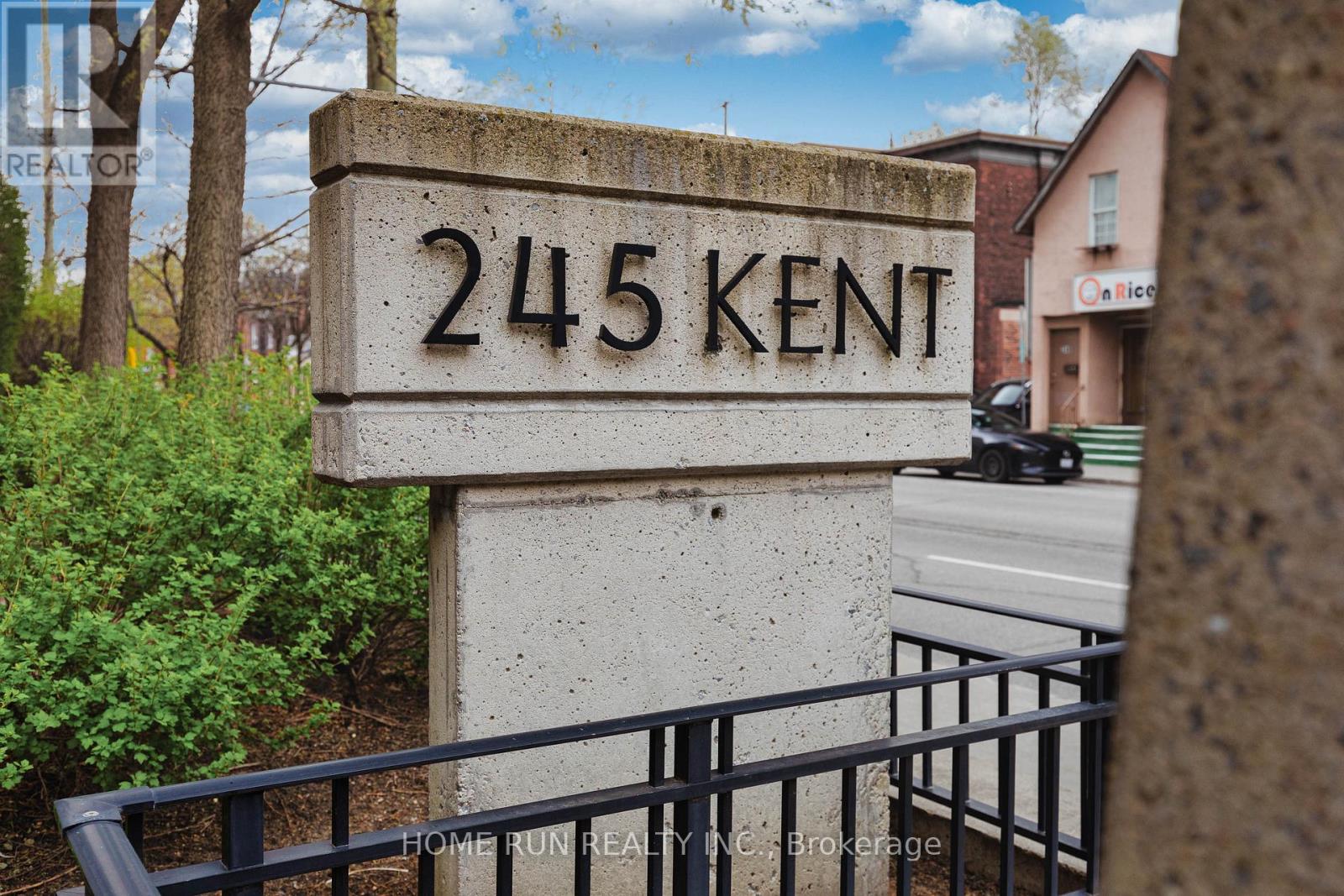 708 - 245 Kent Street