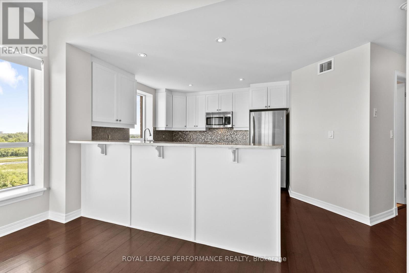 610 - 955 Beauparc Private