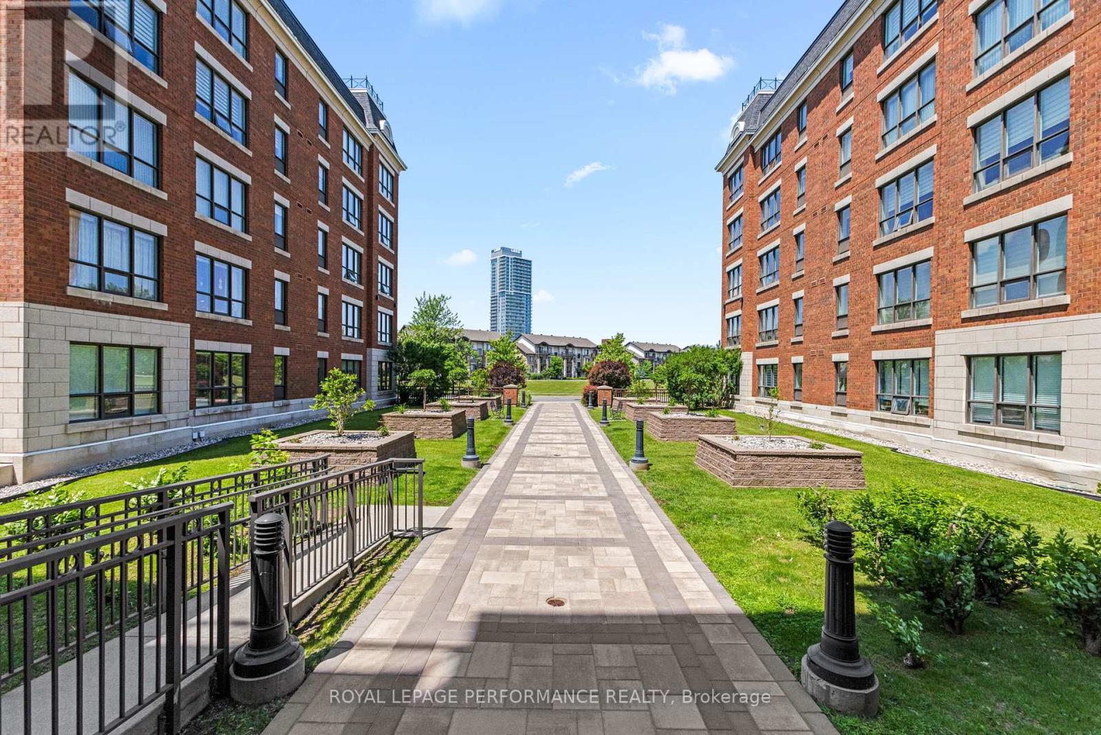 610 - 955 Beauparc Private