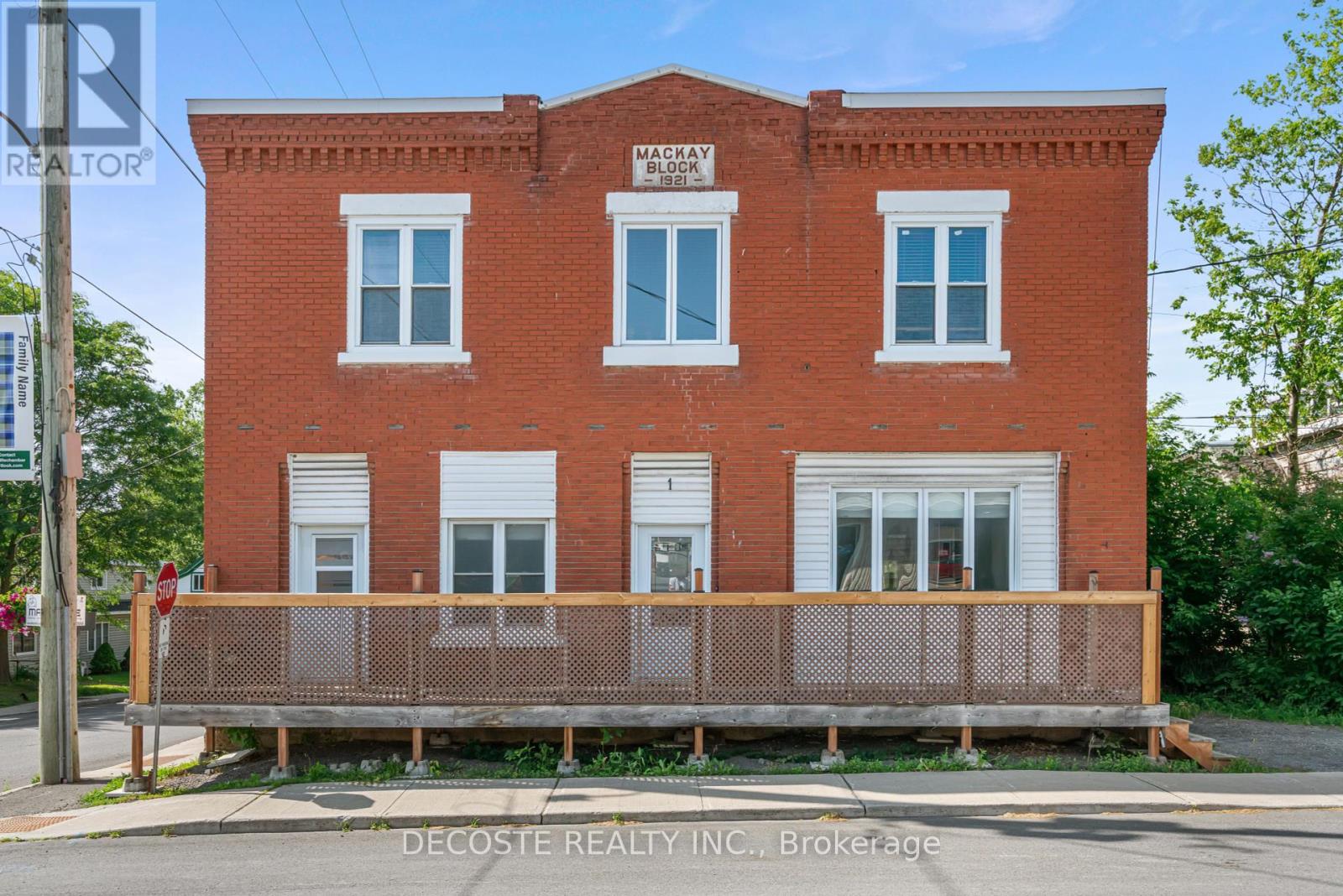 1 Mechanic Street E