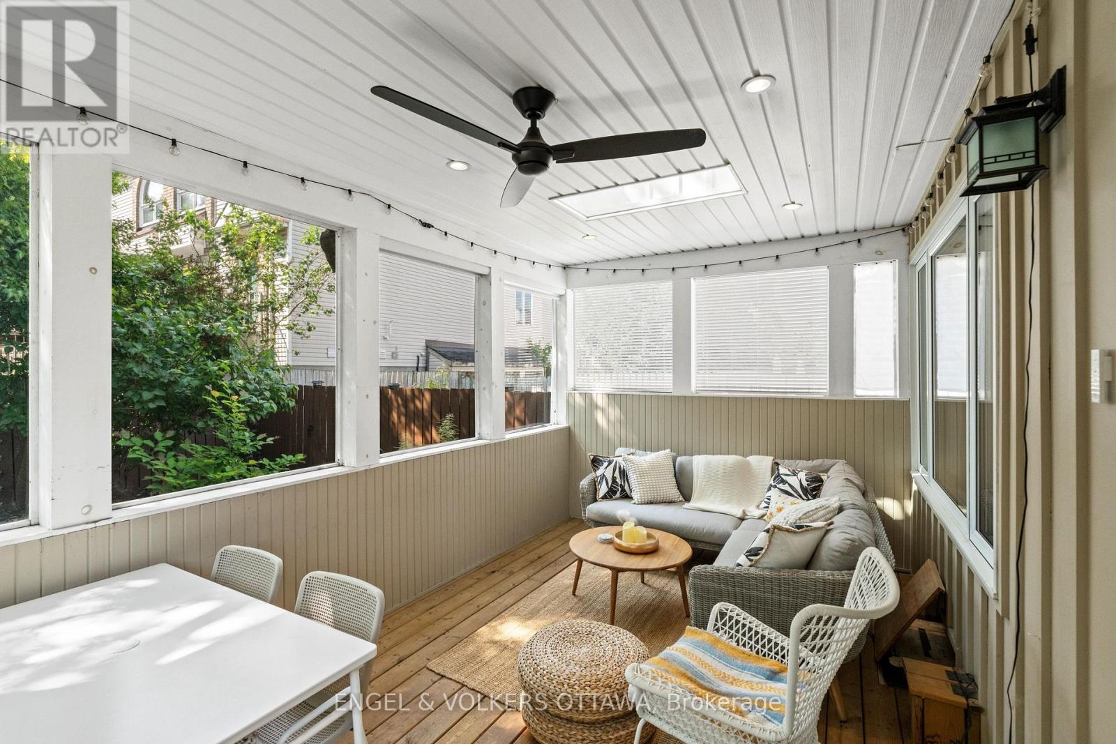 68 Thornbury Crescent