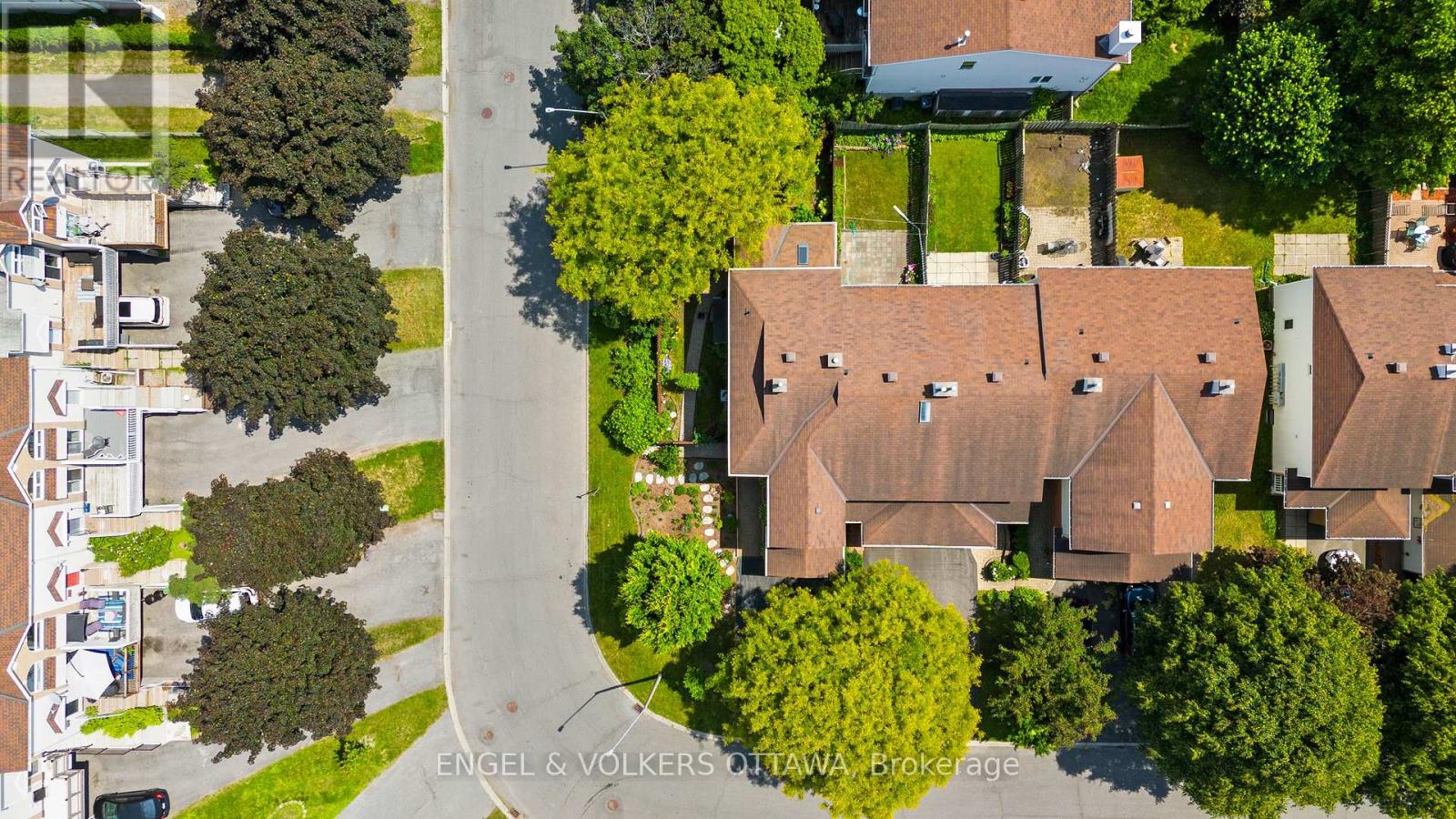 68 Thornbury Crescent