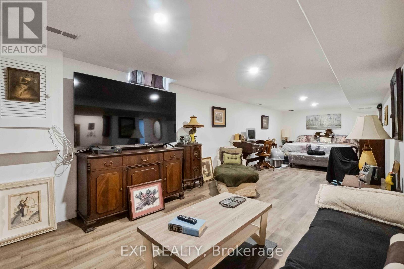 2092 Legrand Crescent
