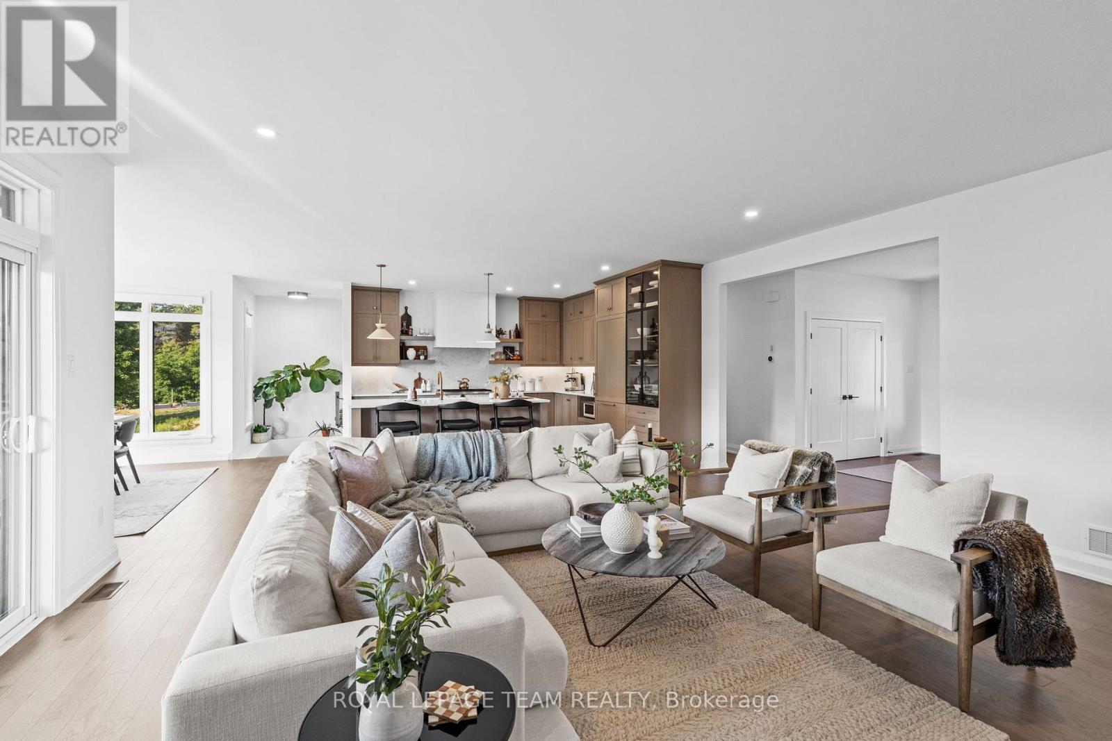 48 Raymond Luhta Crescent