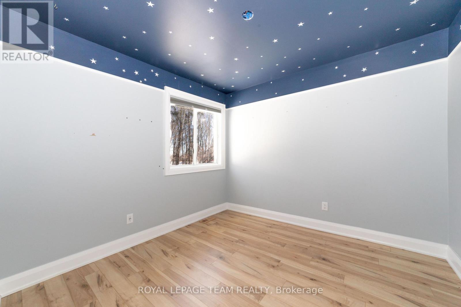 2207 Nature Trail Crescent