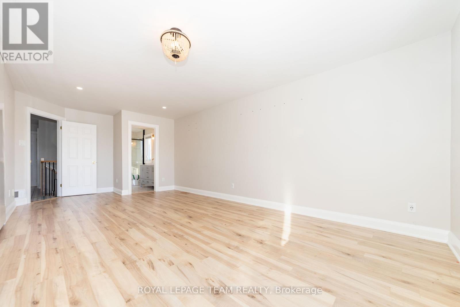 2207 Nature Trail Crescent
