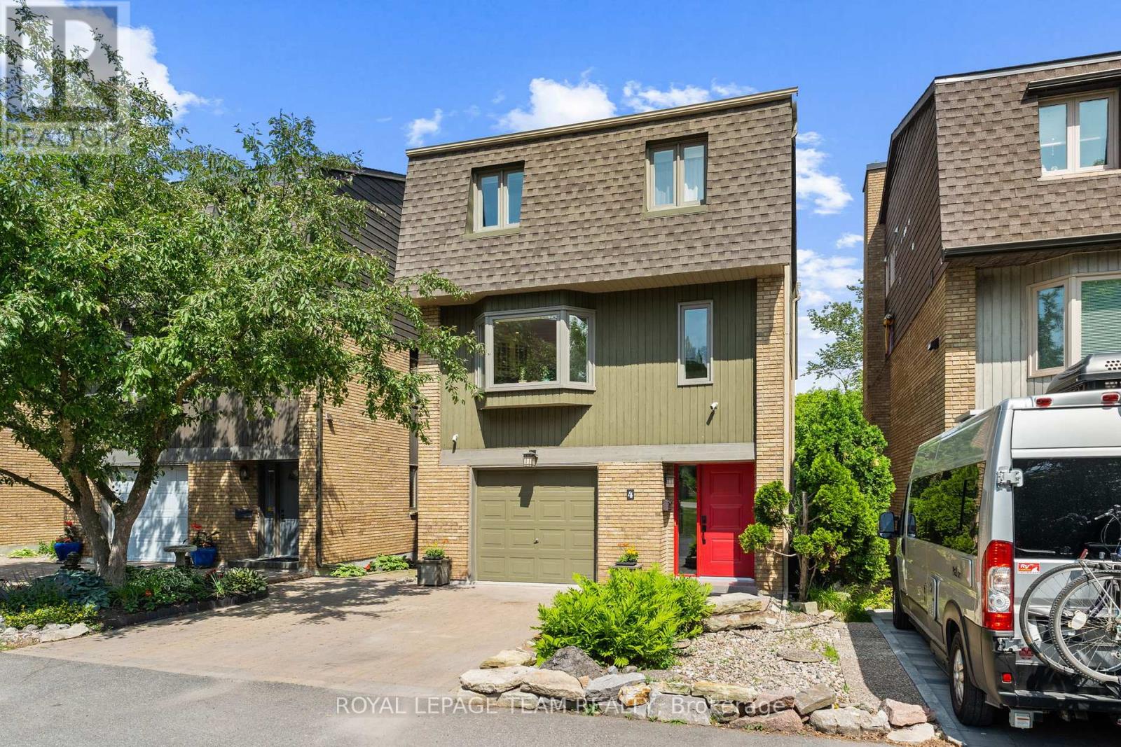 4 - 1011 Prince Of Wales Drive
