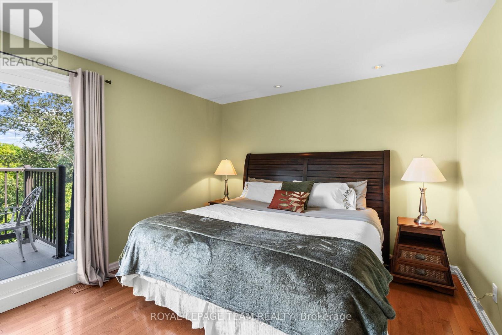 4 - 1011 Prince Of Wales Drive