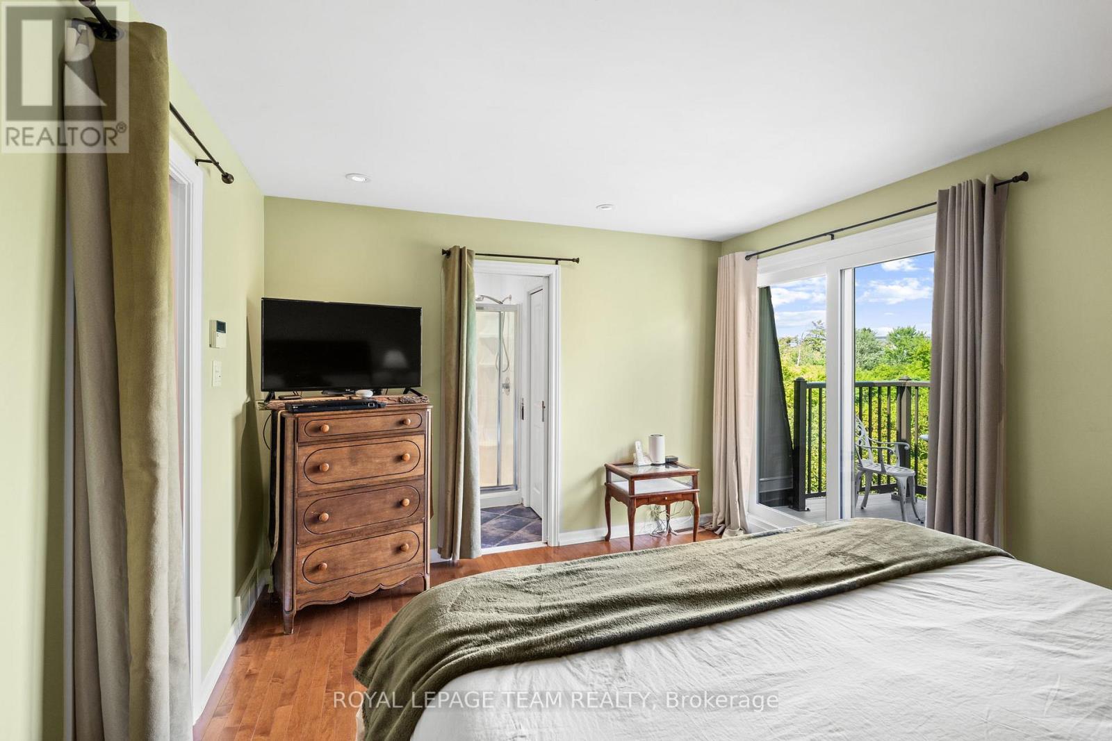 4 - 1011 Prince Of Wales Drive