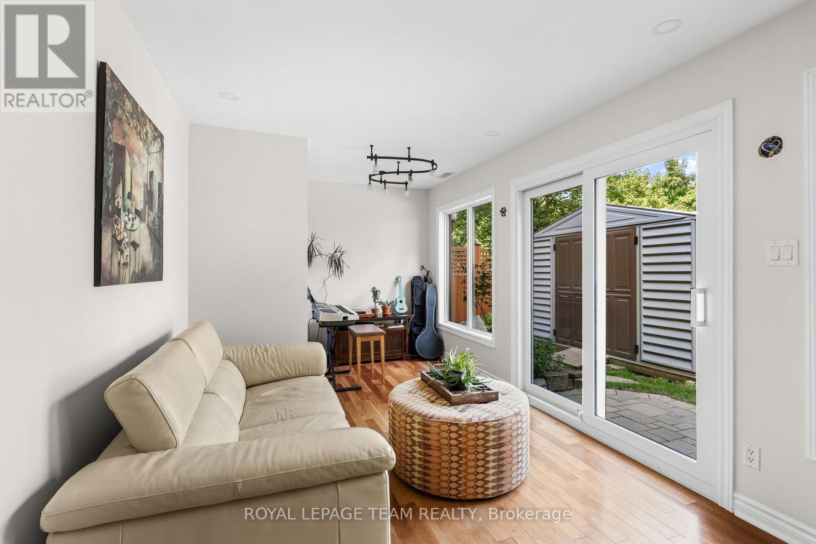 4 - 1011 Prince Of Wales Drive