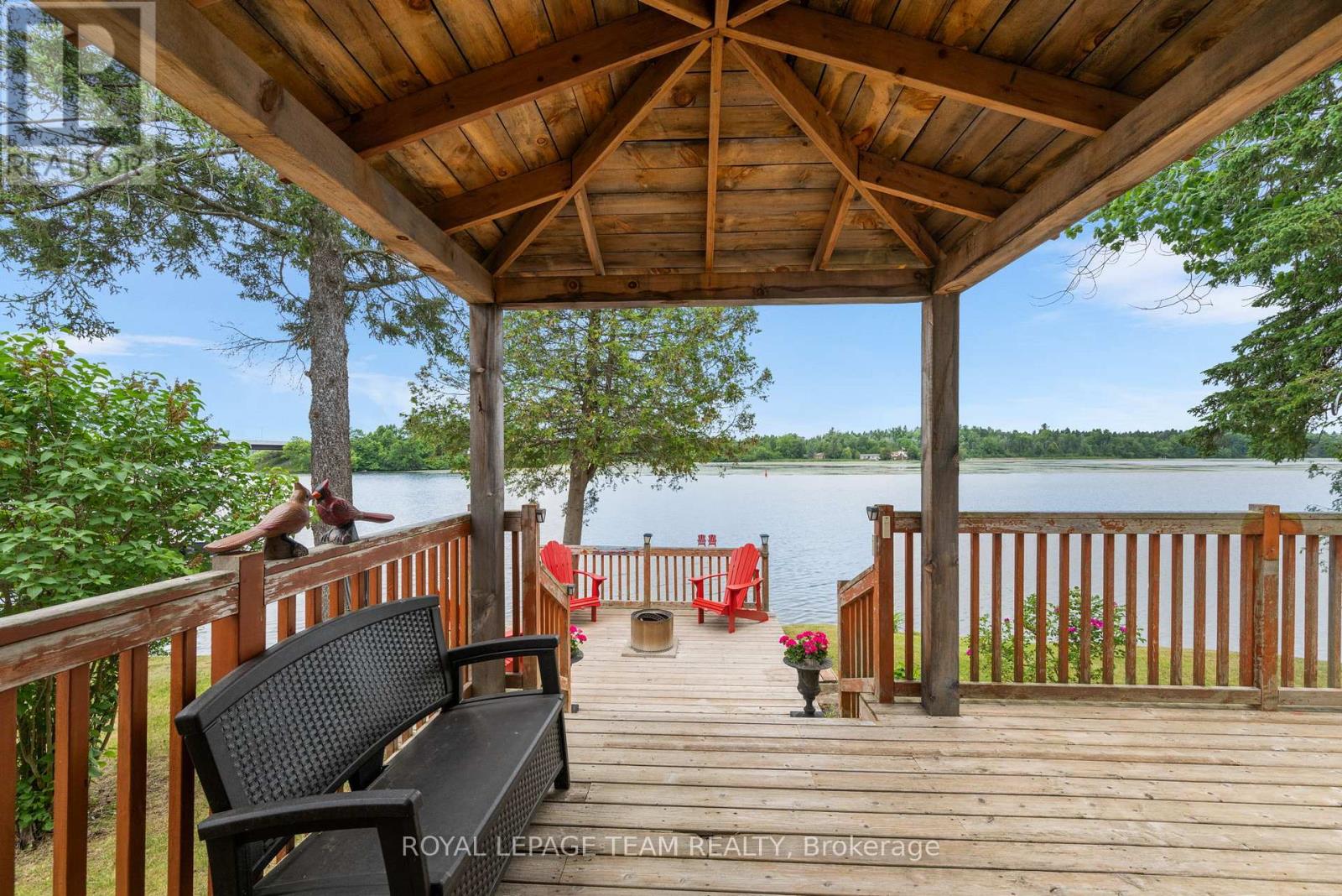 2733 Rideau Glen Lane