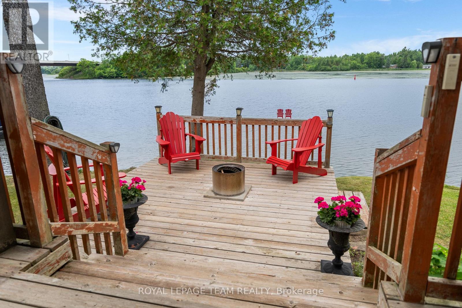 2733 Rideau Glen Lane