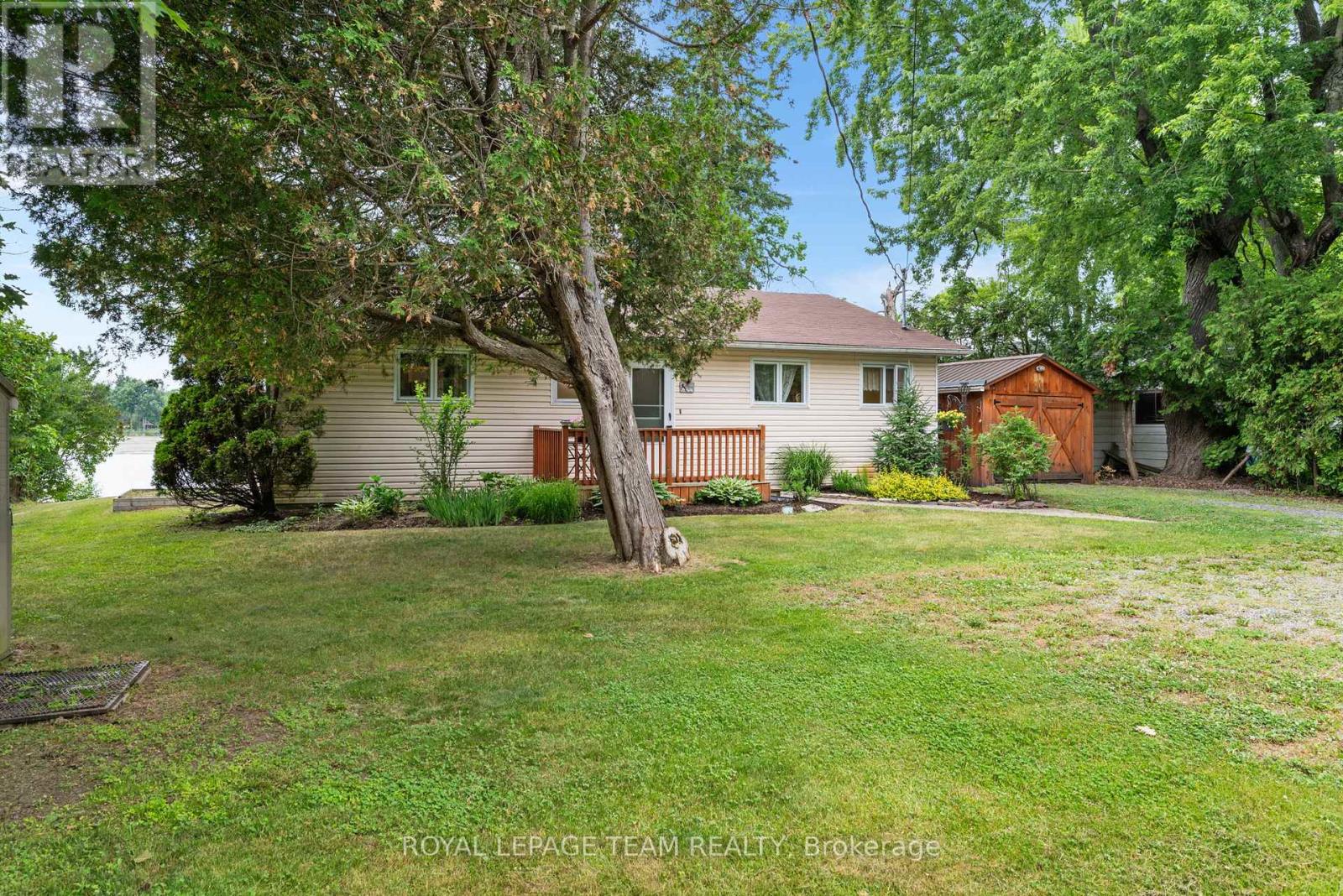 2733 Rideau Glen Lane