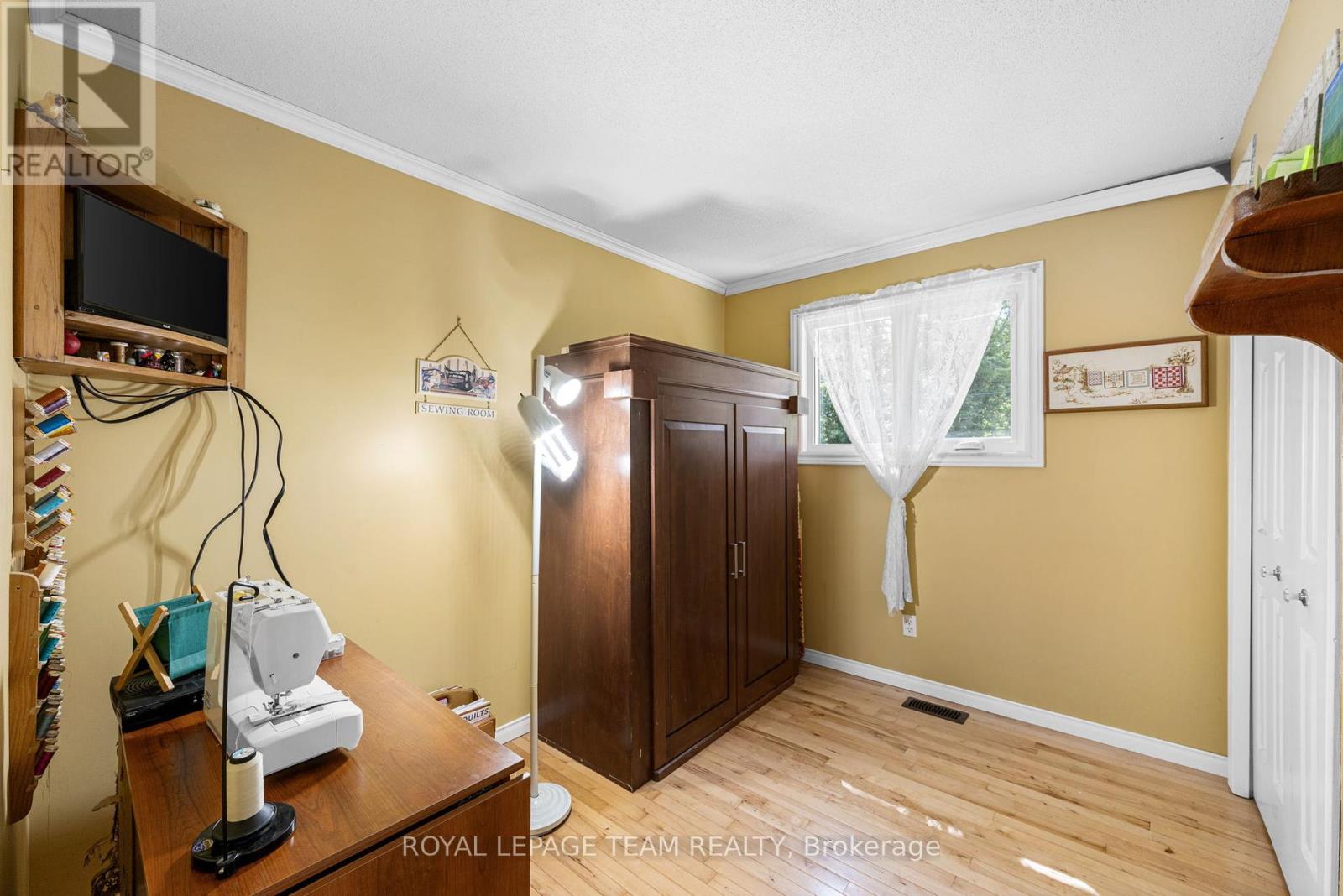 2733 Rideau Glen Lane