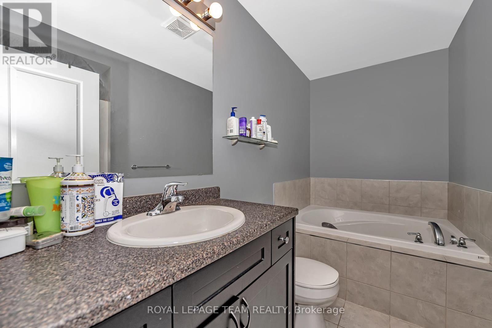 625 Pepperville Crescent