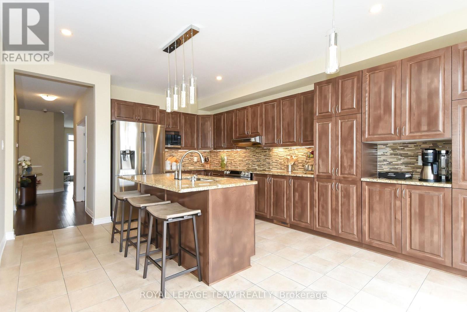 3519 Woodroffe Avenue