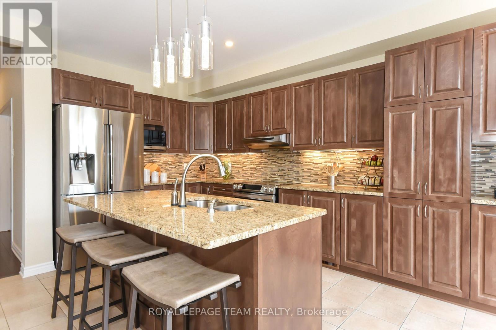 3519 Woodroffe Avenue