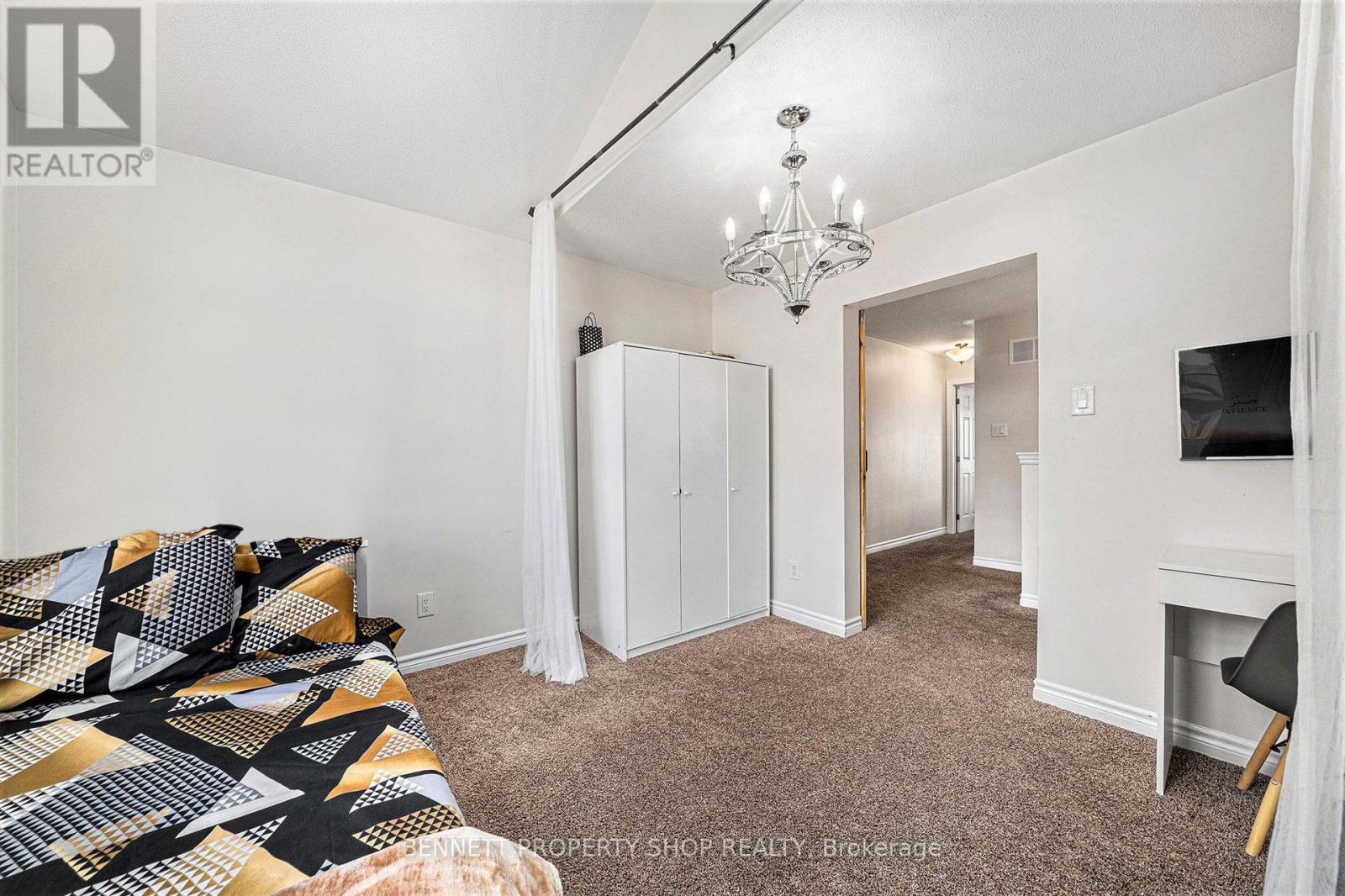 52 Oxalis Crescent