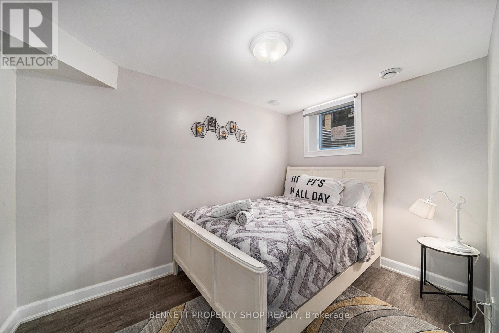 52 Oxalis Crescent