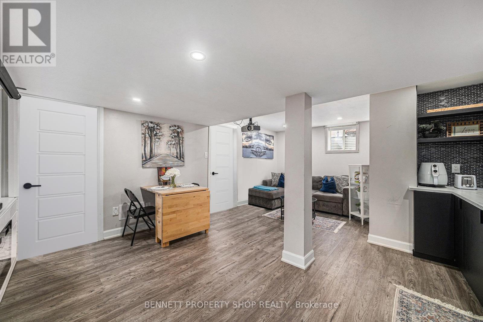 52 Oxalis Crescent