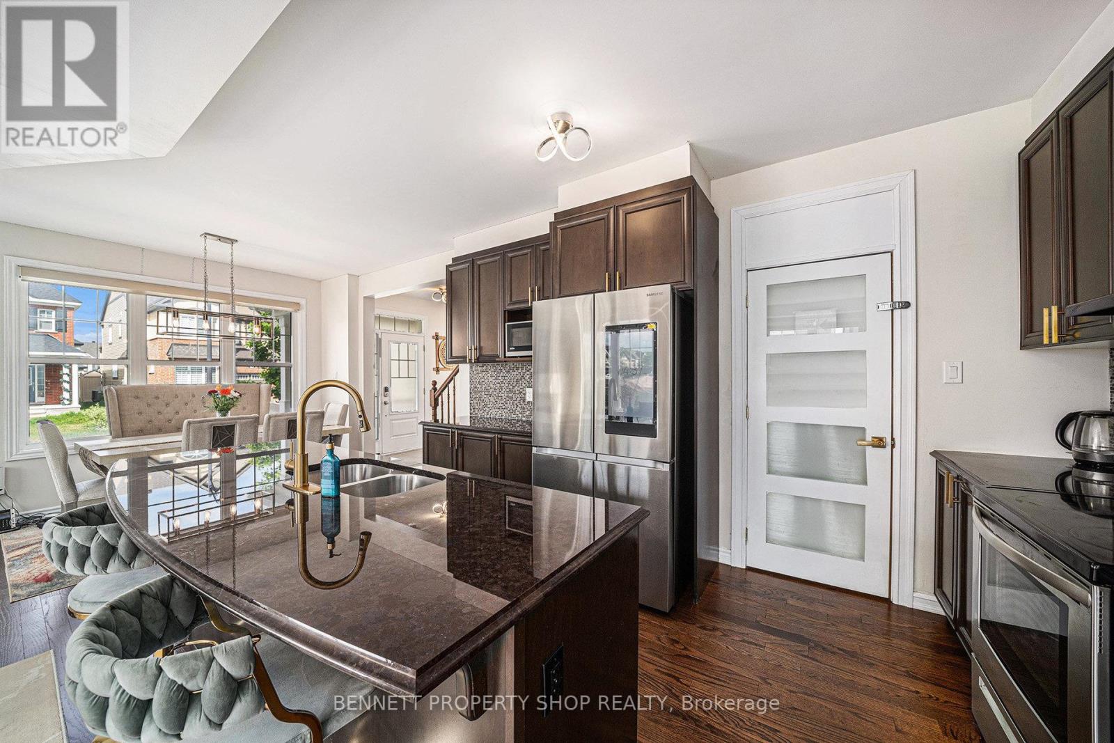 52 Oxalis Crescent