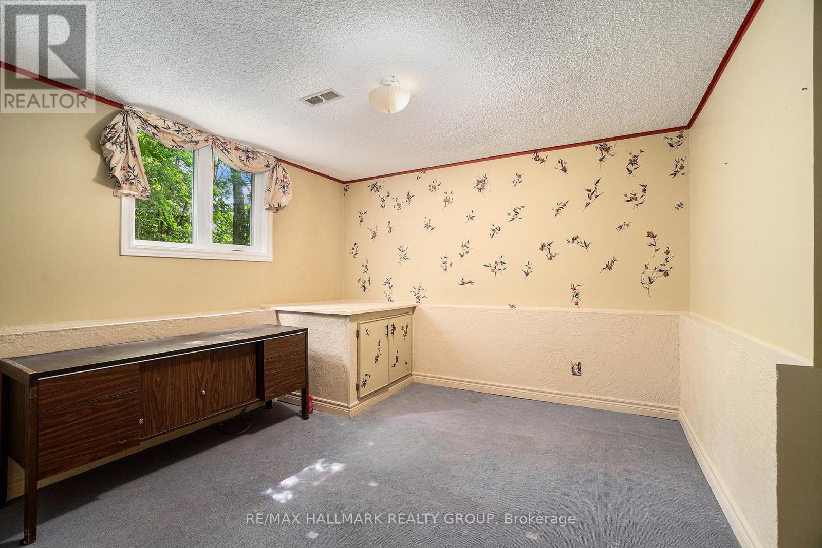 183 Foster Road