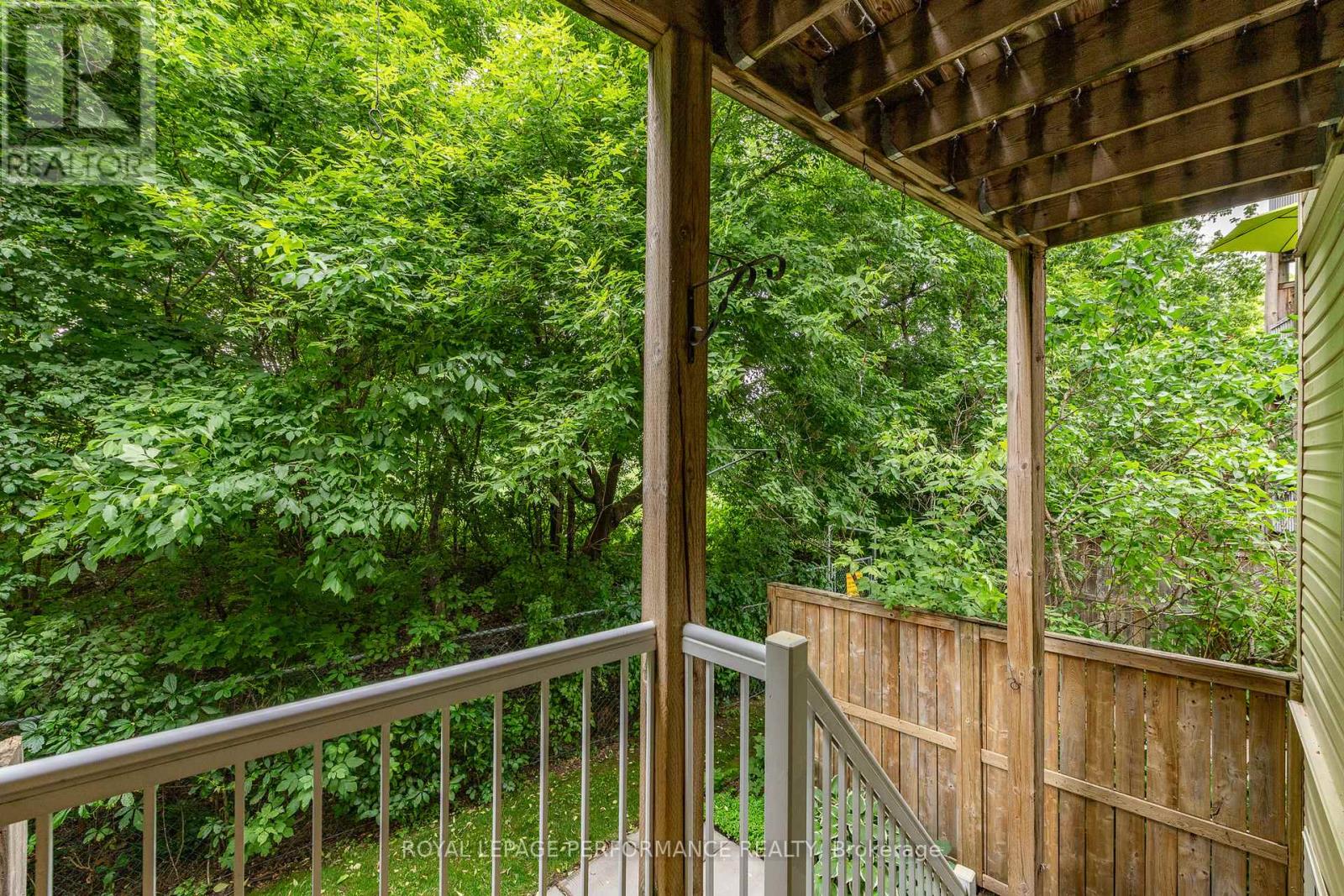 14 - 111 Steele Park Private